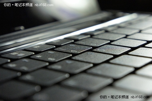 网友入手Acer3820TG开箱报告之整体外观