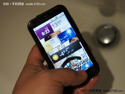摩托ME525三防实测 一机在手永不担忧