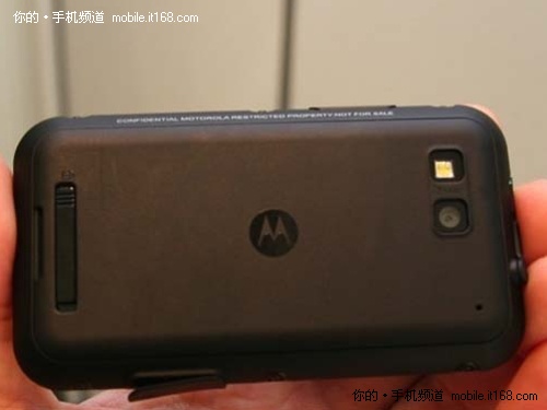 摩托罗拉ME525售价2998元