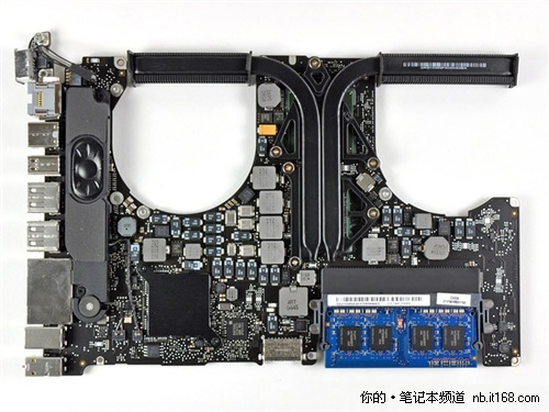 拆解新15寸MacBook Pro主板