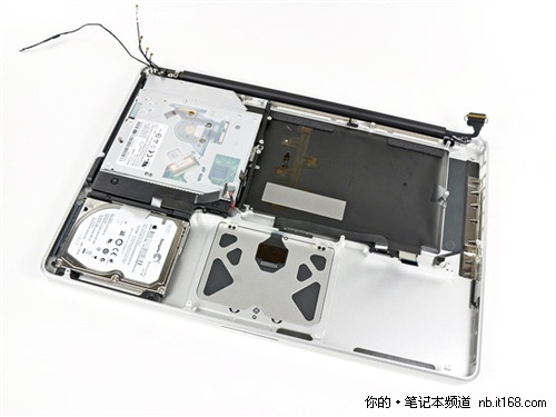 新15寸MacBook Pro机身继续拆解