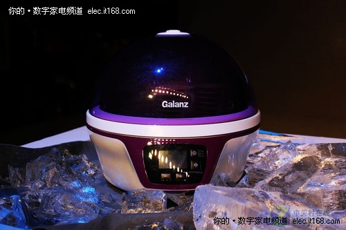 全球第一款圆形微波炉UOVO中文名等你定