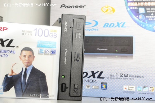 首台BDXL刻录机 先锋BDR-206MBK开箱赏