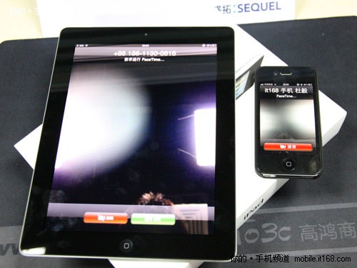 后PC产品  苹果iPad2 FaceTime看世界