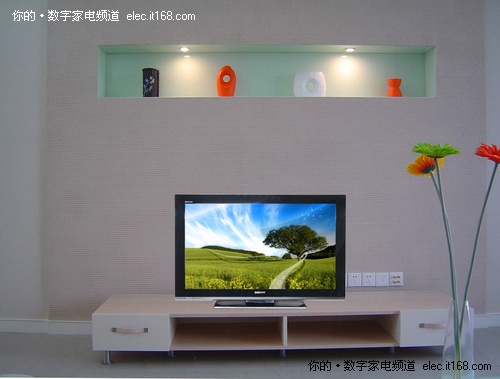 2549元人气王 索尼KLV-32BX320电视评测-IT1