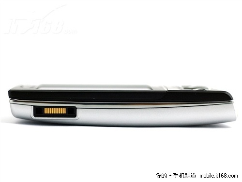 环保导航滑盖机 索尼爱立信j20售价1358-it168