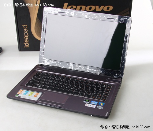 全国首发 联想IdeaPad Y470N 开箱图赏