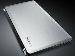 极致稳定 同方钢铁侠展示内部散热绝技