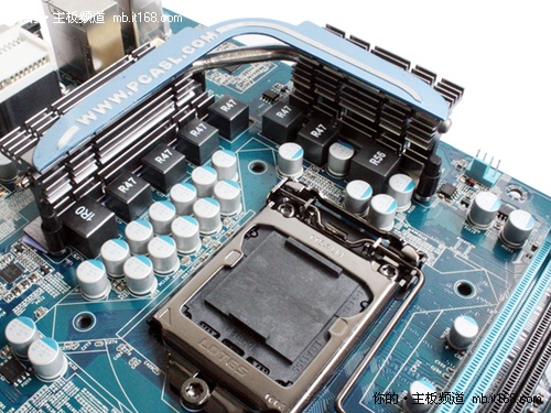解锁超频与高速SSD支持  曝Z68主板实物