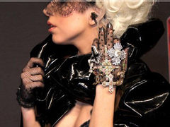 就要特立独行 设计师眼中的另类耳塞