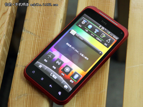 另类立体后盖 红色版HTC IncredibleS赏