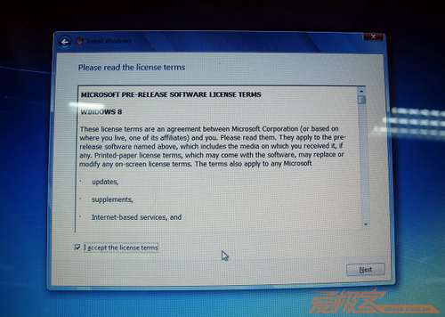系统安装，和Windows 7无异
