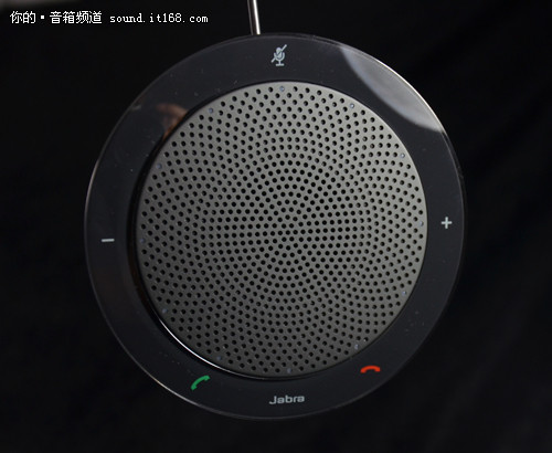 jabra speak 410 扬声器上的蜂窝孔规则的排列 十分美观