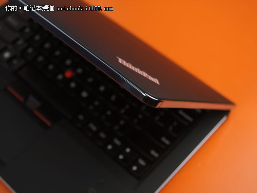 职场我最in ThinkPad Edge精锐版时尚拍