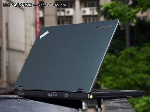 i5-2410M助阵 ThinkPad E420s图赏+评测