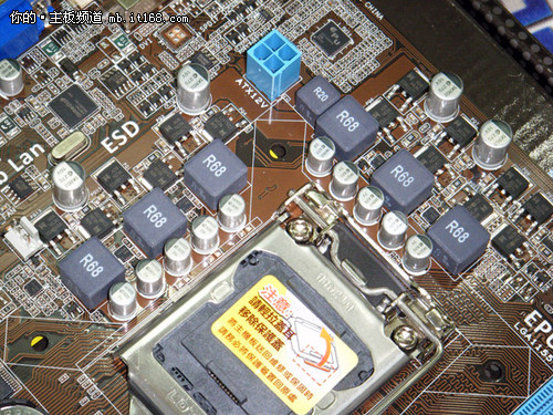 游戏控最爱 华硕USB3.0全固H61主板到货