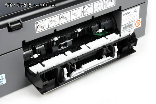 首次宣称使用微压电打印技术