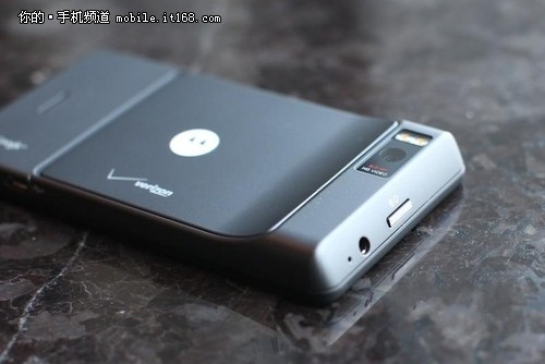 超强性能巨屏手机 摩托罗拉ME811售3800-IT1