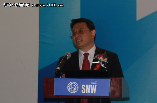 李君鹏：用户加入云端要先实现私有云