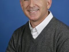 微软高管出席D9大会 展示Windows 8系统