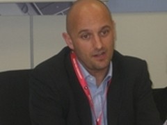 摩托罗拉联手开发商打造全新生态系统