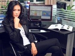 美女如云 三星红韵佳人显示器外拍图赏