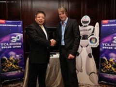 变3在沪召开发布会迈克尔贝秘晤TCL高层