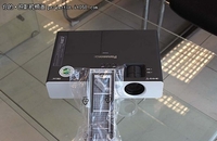 黑白搭配更“绝配” 松下PT-UX20售4599