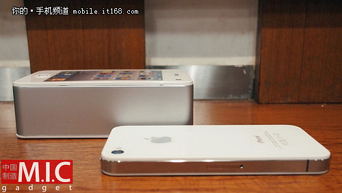 厚度远超板砖 你绝对没有见过的iPhone4