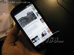 双模双待功能 MOTO XT882现售价4588元