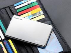 纽曼Mini Card移动硬盘极致炫薄