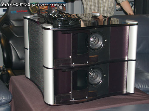 Runco全球首款LED双机3D投影机在京首映