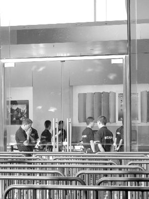 iPad2 3G���׷������Ŷ��̼ҵ���������