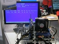 金士顿展示X79主板上64GB超大海量内存