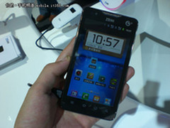 Android2.3+双卡双待 中兴U960真机图赏