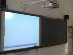 艾洛维投影机助广汇实验小学多媒体教学
