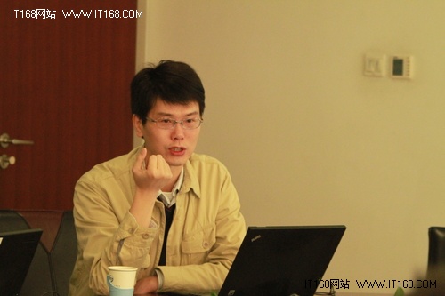 专访：Hadoop中国2011大会联合主席查礼