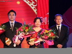 赫思佳获中国创意产业“领军人物”大奖