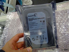 单碟1TB 希捷新3TB硬盘功耗低体积更小