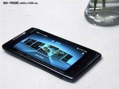 性能强劲无与争锋 MOTO RAZR仅售3999元