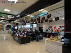 百脑汇SONY惊艳亮相 浓情