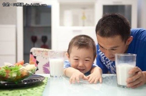 妈咪爱晒 DV小白拍摄父子俩的快乐一天