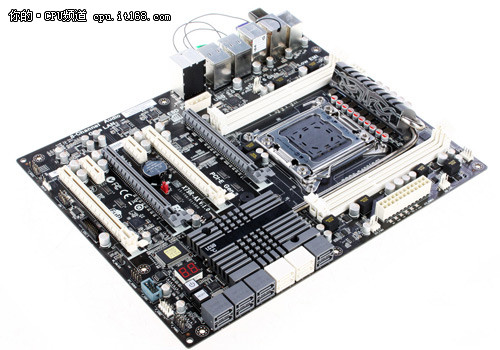 LGA2011接口X79主板介绍 X79R-AX