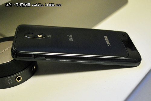 5g双核 三星galaxy s2 hd评测