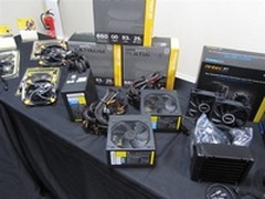 白金电源万能适配器 Antec新品全线出击