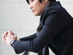 访华硕一体台式电脑设计师陈易廷