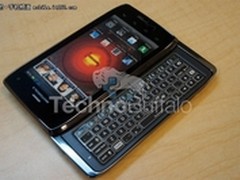 Droid系列又添新兵 摩托罗拉Droid4曝光