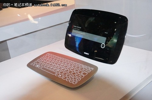 CES2012 索尼展示两款概念型笔记本电脑-IT1