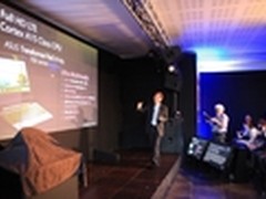 华硕变形平板新品亮相 风靡MWC2012大会
