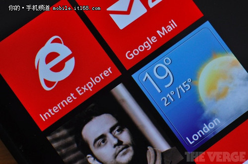 真机再曝 电信诺基亚Lumia 800三月问世